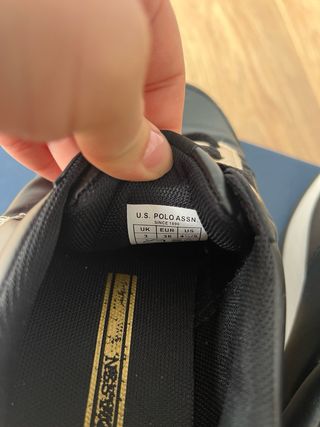 Zapatillas U.S. Polo Assn. Mujer Negras y Doradas