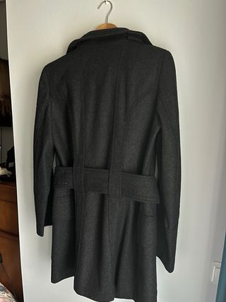 Abrigo Zara Basic mujer negro cinturón