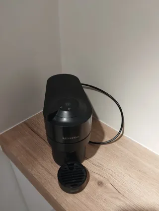 Cafetera Nespresso Vertuo Negra
