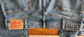 Pantalones Levis y lacoste Talla48 y44.