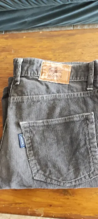 Pantalones Levis y lacoste Talla48 y44.