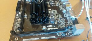 Placa ASRock D1800M Mini-ITX 2GB