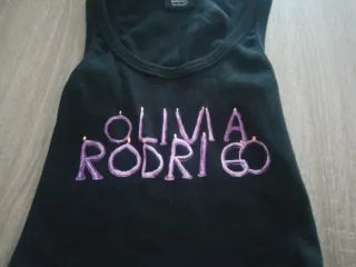 Camiseta Olivia Rodrigo Negra