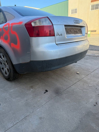 Paragolpes Trasero Audi A4 Berlina (8E)