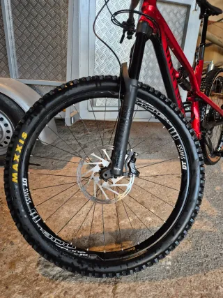 Bicicletta da mountain bike Canyon Spectral AL 6.0 in rosso