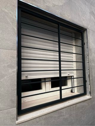 Se realizan trabajos metálicos a medida.