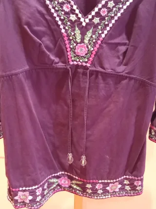 Blusa CLOCHE bordada con cordón