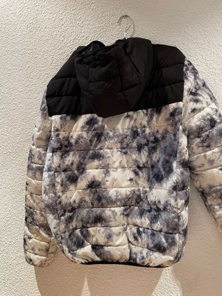 Chaqueta acolchada con capucha