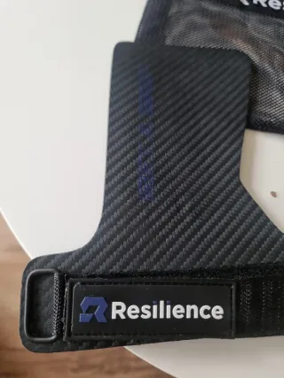 Calleras CrossFit Talla L Marca Resilience