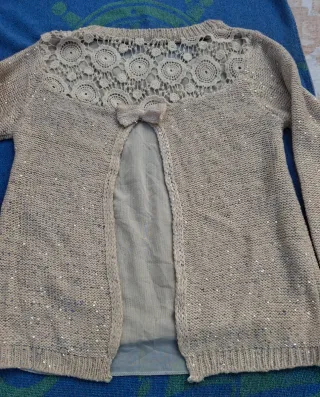 Blusa T XL. Nueva. Medidas en descripción