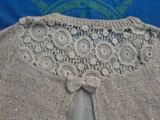 Blusa T XL. Nueva. Medidas en descripción