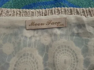 Blusa T XL. Nueva. Medidas en descripción