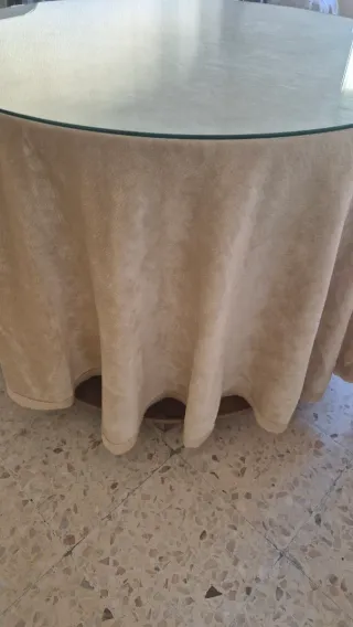 Falda de camilla redonda beige