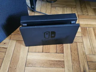 Nintendo Switch Azul y Amarillo + Estuche y Juegos