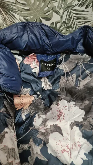 Chaqueta ZOTENO azul con forro estampado