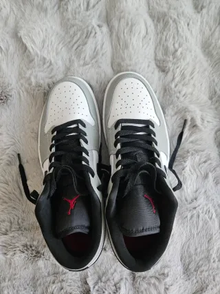 Nike Air Jordan 1 Low Gris Blanco