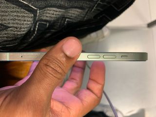 iPhone 12 com bolha na tela