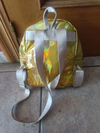Mochila dorada holográfica niña