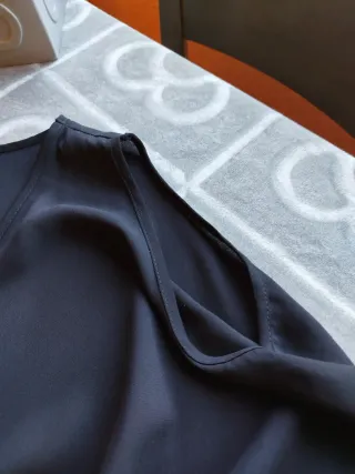 Blusa elegante negra