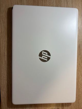 Ordenador HP 15sq Blanco y Negro 15’’