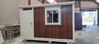 Caseta 4x2.4 panel simil madera