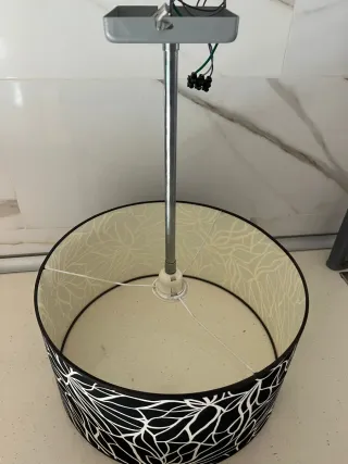 Lámpara de mesa diseño floral