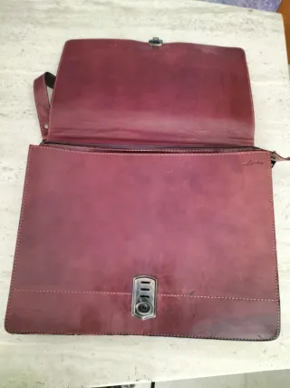 Maletín de piel antiguo