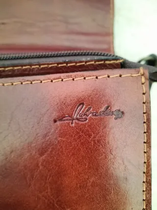 Maletín de piel antiguo