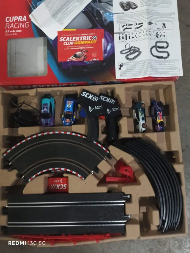 Scalextric Cupra Racing Compact