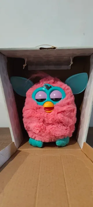 Furby Rosa con Accesorios Originales