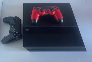 PS4 500GB Negra + 2 Mandos