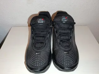 Zapatillas Nike Air Max Dn (Negras y Doradas)