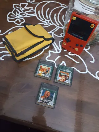 Nintendo Game Boy Color Rosa con estuche y juegos