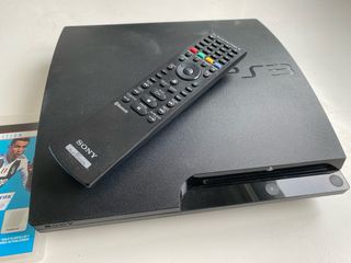 Consola PS3 + 3 Juegos FIFA y PES