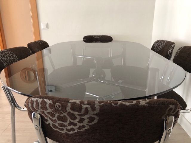 Mesa de comedor cristal y metal