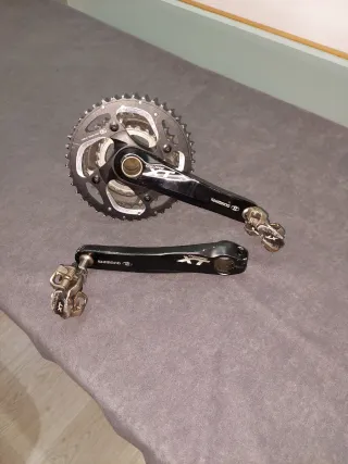 Bielas y pedales  Shimano XT FC-M780