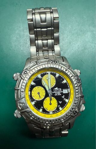 Reloj Lotus Cronógrafo Amarillo y Plateado