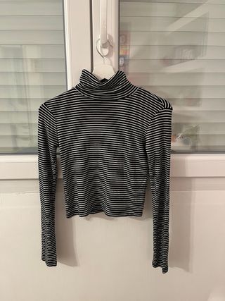 Camiseta manga larga Zara cuello alto rayas