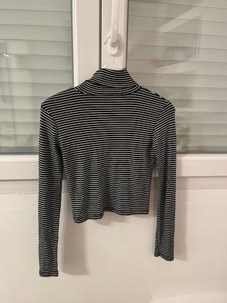 Camiseta manga larga Zara cuello alto rayas