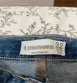 Pantalón vaquero campana azul