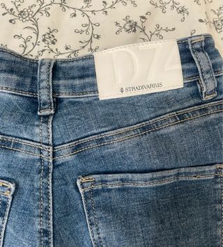 Pantalón vaquero campana azul