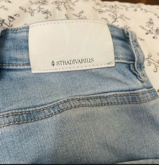 Pantalón vaquero campana azul