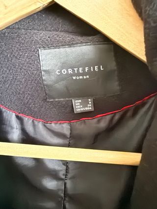 Abrigo Cortefiel negro (Talla S)