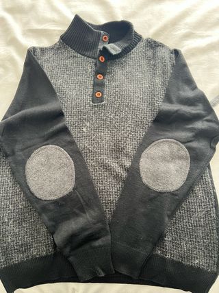 Jersey hombre cuello alto botones