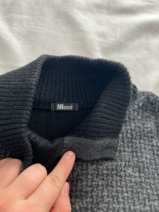 Jersey hombre cuello alto botones