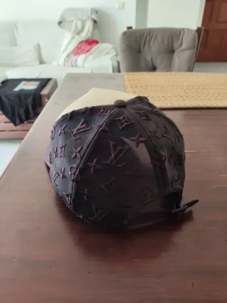 Gorra Louis Vuitton Beige y Marrón