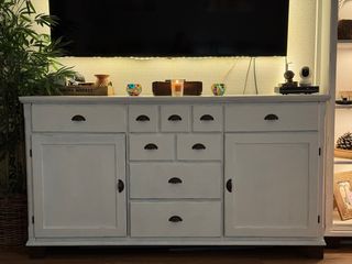 Credenza e vetrine in legno