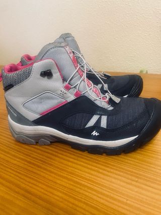 Botas montaña niña Quechua waterproof