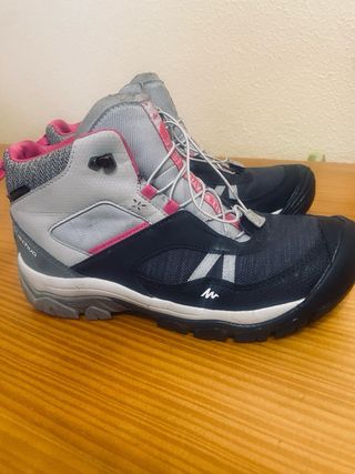 Botas montaña niña Quechua waterproof