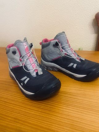 Botas montaña niña Quechua waterproof